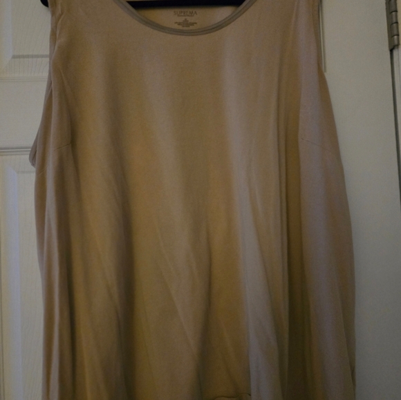 🫶🫶2 For 1! Floral Long Sleeve Top in Navy Blue AND Tan Sleeveless Top Together - Picture 5 of 6